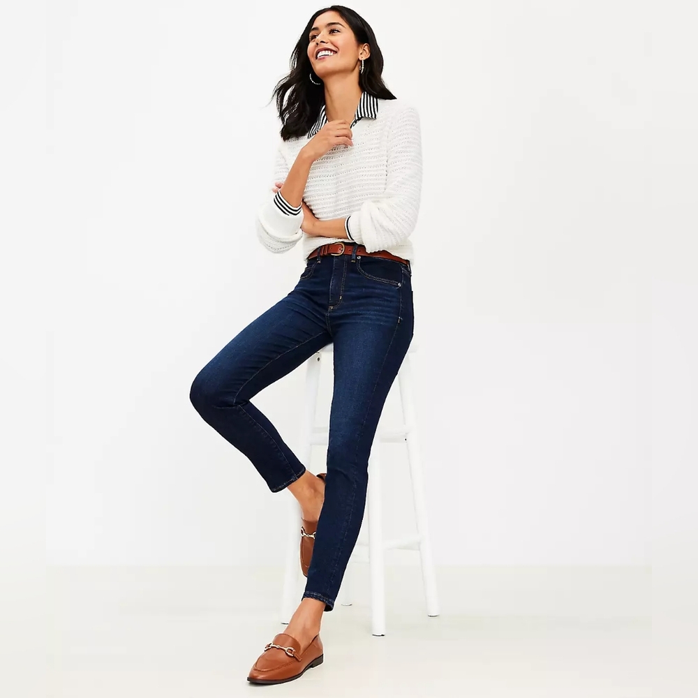 Loft Women's High Rise Skinny Jeans in Classic Dark Indigo Wash - Waist size 32"